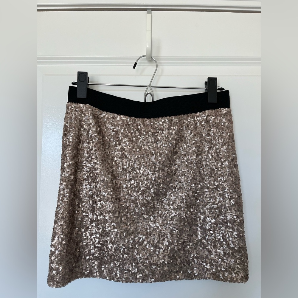 XS Forever21 Contemporary Light Gold Mini Sequin Skirt
